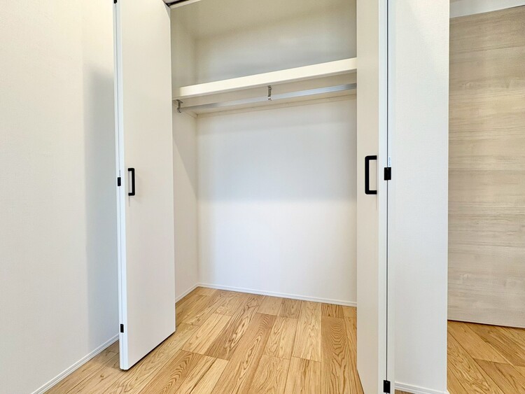 その他 収納スペースが付いていて、お部屋を広く使っていただけます。