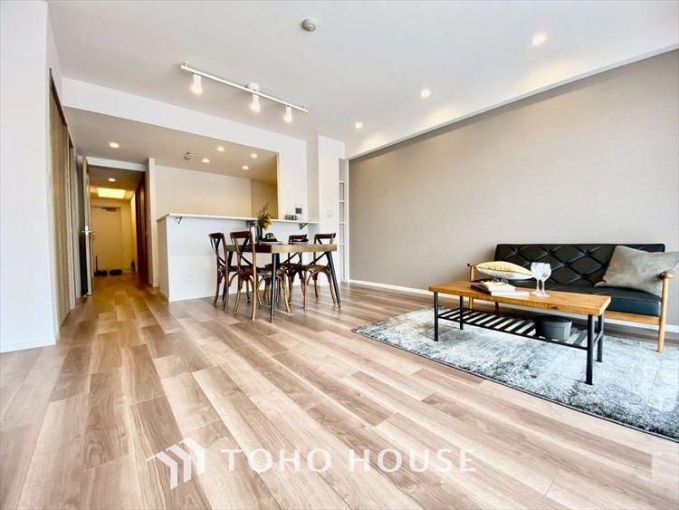 内装 【LIVING】◆住む喜び、楽しさ、感動◆を君と共有したい。いつまでもずっと家族を見渡せるこの広い空間で。