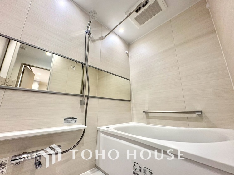 風呂 【BATHROOM】◆プライベートな空間◆simpleだからrelaxできるんです。こころもからだもキレイさっぱり。