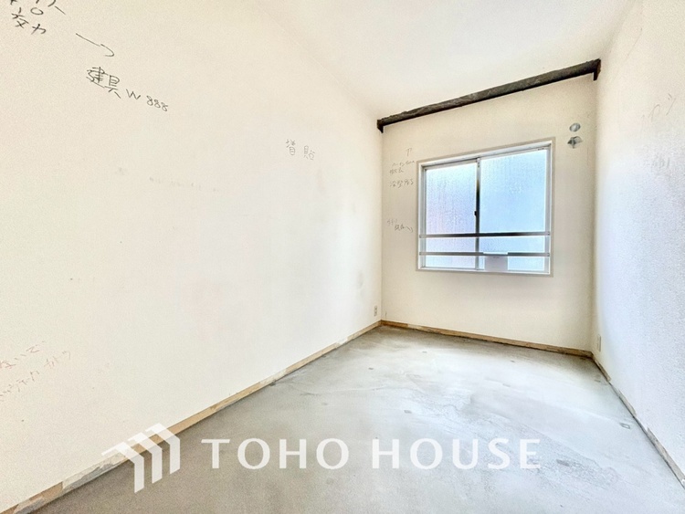 内装 現在改装中◆快適◆な暮らしに不可欠な収納スペース。快適さとともに思い出も詰まっていく。