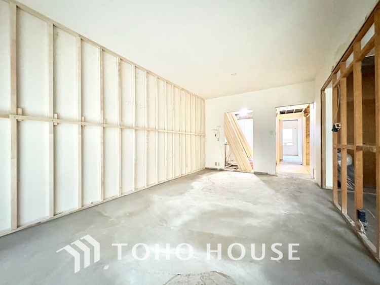 内装 現在改装中◆扉を◆開くとこの景色。家族の”おかえり”の声が聞こえてきそう。