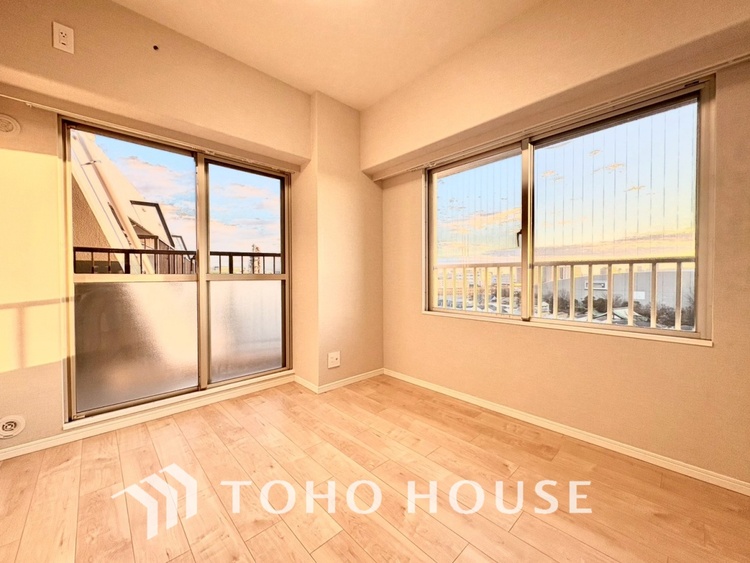 内装 【PRIVATE ROOM】◆属毛離裏◆子は父を手本とし、母に愛育されて成長する。家族の深い繋がり。いつまでも大切にしたい。