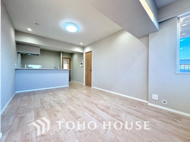 内装 【LIVING】◆住む喜び、楽しさ、感動◆を君と共有したい。いつまでもずっと家族を見渡せるこの広い空間で。