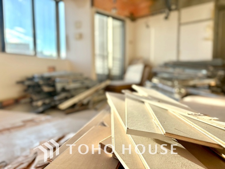 内装 現在改装中◆煌びやか◆愛おしい家族との団欒の時間をより一層幸せなものに感じさせる煌びやかなLDK。輝かしい毎日が待っています。