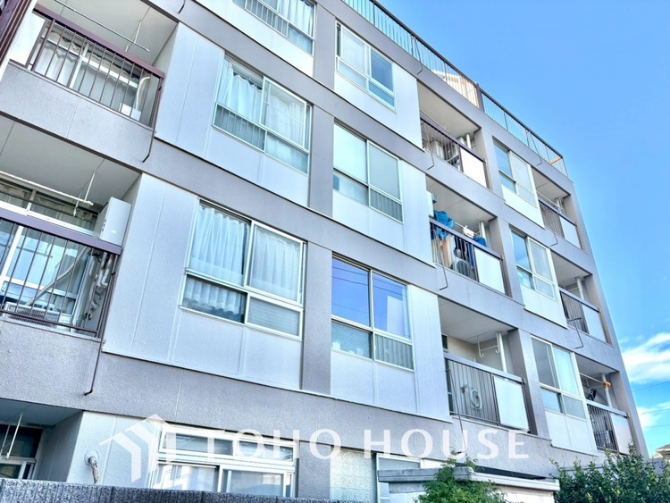 外観 【APPEARANCE】◆眩い◆光が燦々と入り、家族の笑顔を照らす。「いつまでも続いて」と願う夢のような毎日がここにある。