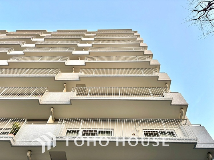 外観 【APPEARANCE】◆眩い◆光が燦々と入り、家族の笑顔を照らす。「いつまでも続いて」と願う夢のような毎日がここにある。