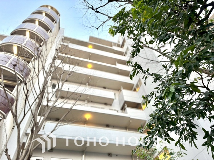 外観 【APPEARANCE】◆陽光◆が差し込む。この開放的な空間に家族の笑顔が集う。家族が一緒に過ごす空間は明るく、そして居心地よく。