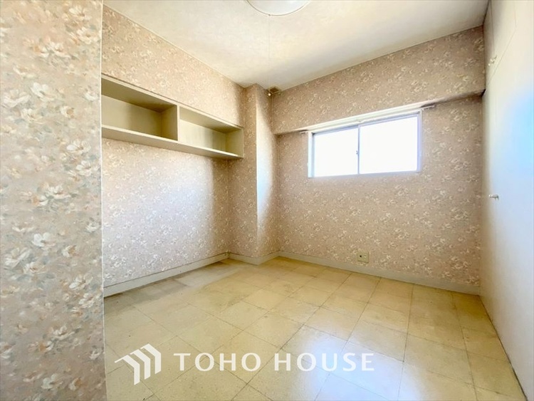 内装 現在改装中◆快適◆な暮らしに不可欠な収納スペース。快適さとともに思い出も詰まっていく。