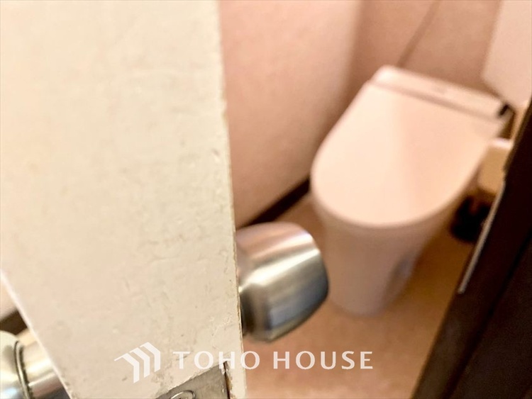 トイレ 現在改装中◆快適◆な生活に不可欠。節水型の高性能トイレを新設。