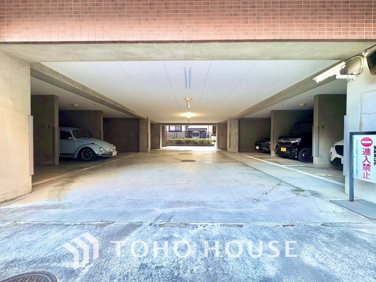 駐車場 【PARKING】◆愛車を◆安全に駐車できる駐車場がございます。