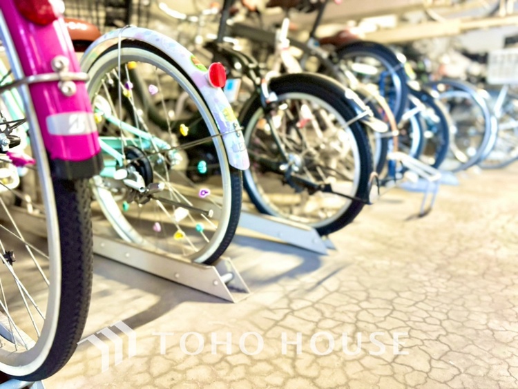 その他 【BICYCLE PAEKING LOT】◆駐輪場◆快適な生活には欠かせない自転車。開放的な駐輪場がございます。