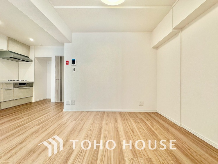 内装 【LIVING】◆陽光◆が差し込む。この開放的なLDKに家族の笑顔が集う。家族が一緒に過ごす空間は明るく、そして居心地よく。