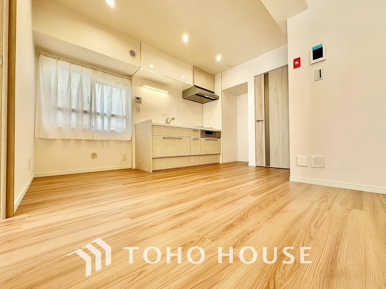 内装 【LIVING】◆扉を◆開くとこの景色。家族の”おかえり”の声が聞こえてきそう。