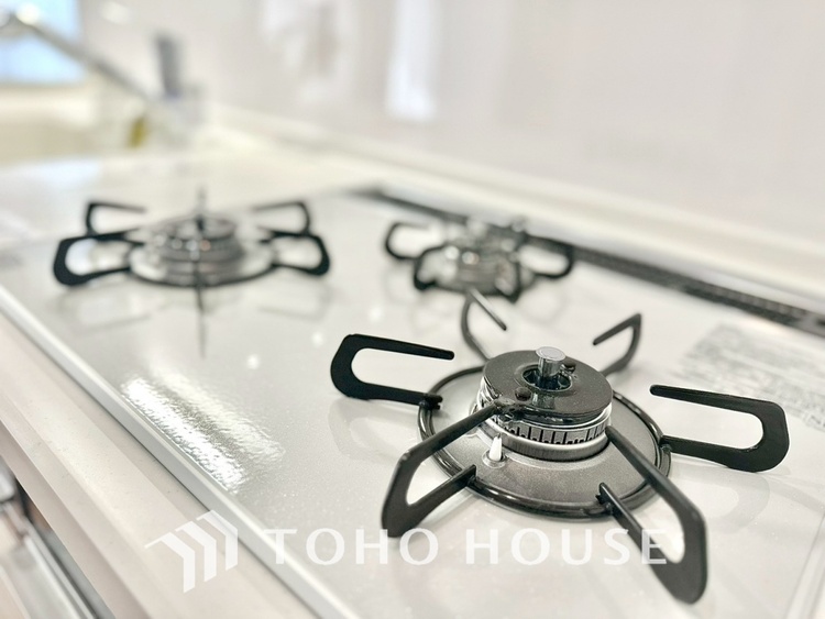 キッチン 【KITCHEN】◆家族のおはよう◆の声を笑顔で迎えてあげられるシステムキッチン。朝ごはんが楽しみでちょっと早起きしたくなるんです。