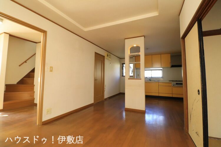 居間 【リビング】南日本ハウスにて無料でリフォーム見積もり致します。ワンストップサービスで物件の購入からリフォーム工事まで弊社にお任せ下さい。