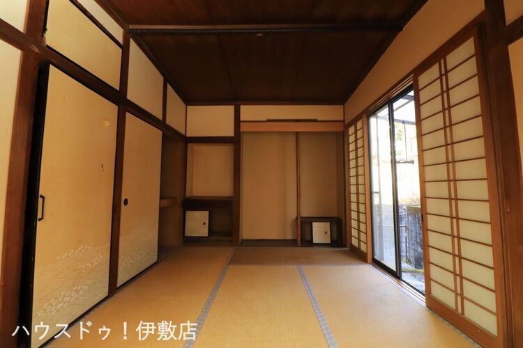 内装 【和室】床の間付きの和室です