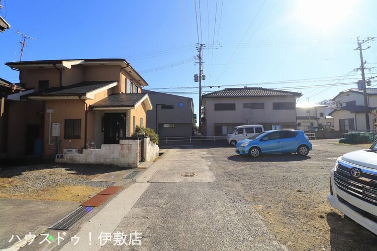 外観 【前面道路】西側前面道路、南方面交通量少な目です！