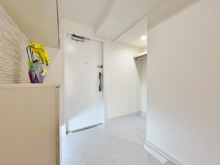 玄関 シューズボックスを完備した玄関です。