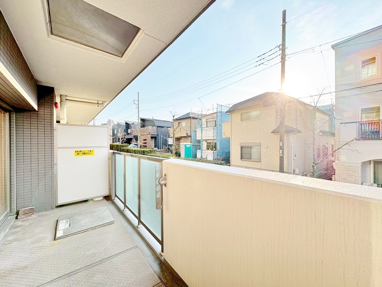 バルコニー 暮らしの中で、光と風を演出してくれるバルコニー。