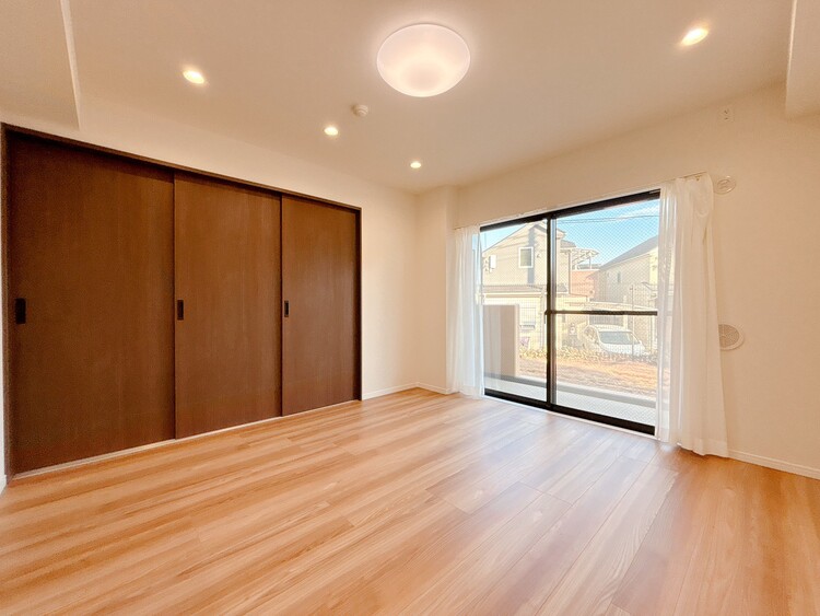 居間 飾り過ぎないシンプルな内装と偏り過ぎないデザインで統一しました。