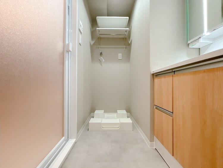 洗面 清潔感と心地よさを重視した、上質感漂うパウダールーム。