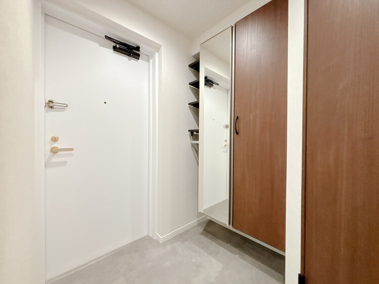 玄関 シューズボックスを完備した玄関です。