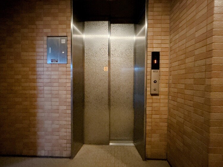 その他 エレベーターの管理も、きちんと行き届いてます。