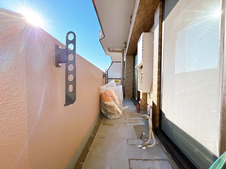 バルコニー 暮らしの中で、光と風を演出してくれるバルコニー。