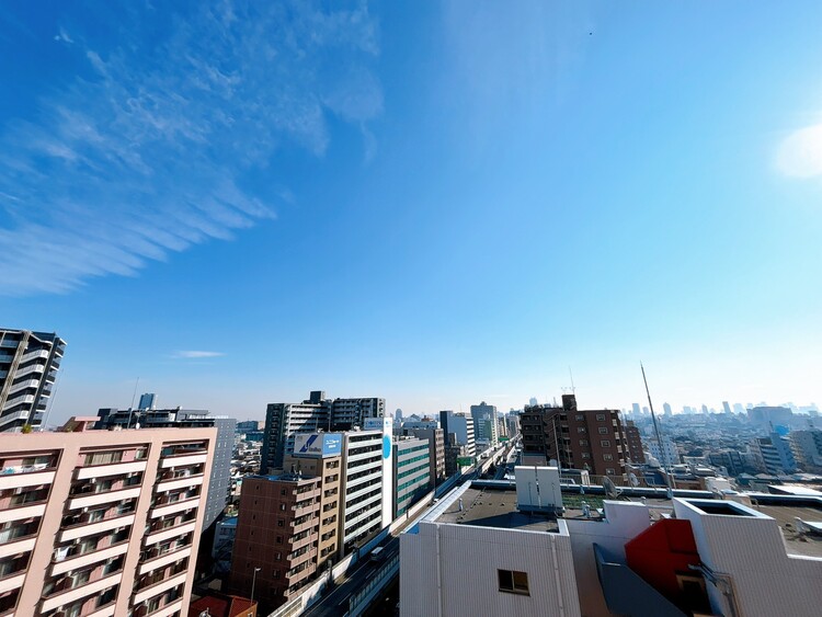 バルコニー 頬をなでる、優しい風を感じることが出来ます。