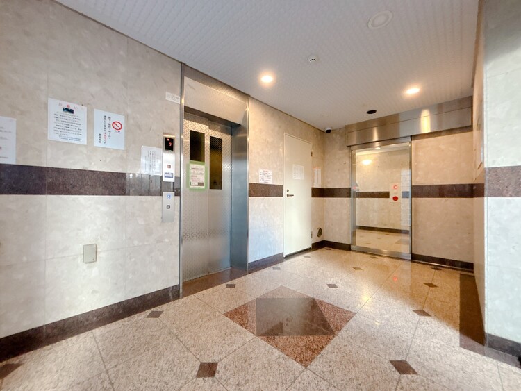 エントランス エントランス内部は、管理が行き届き清潔な共有スペースとなっています。