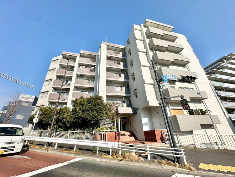 外観 資料には掲載していない情報が、現地にはたくさんあります。是非一度、現地をご確認ください。