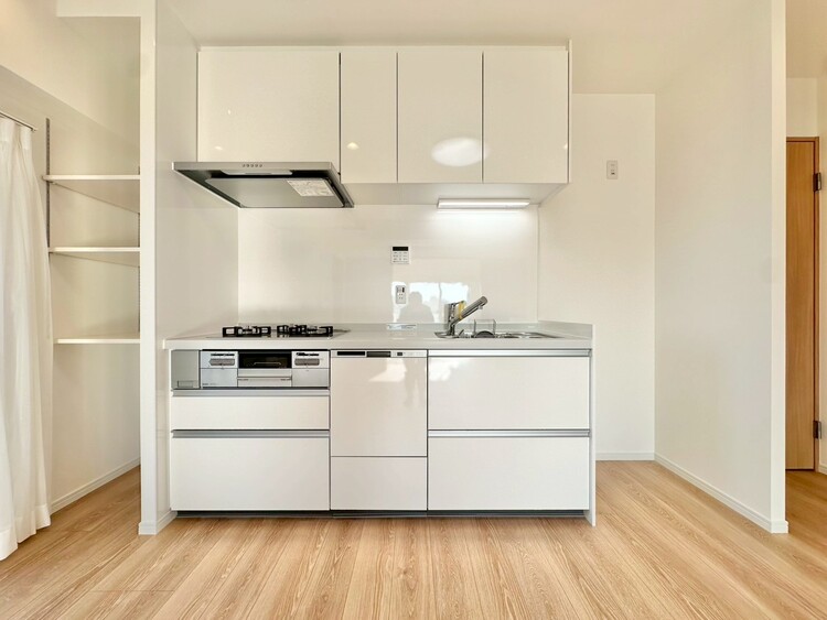 キッチン スマートな意匠と充実の機能を備えたキッチンが、暮らしにおいしい彩りを添えます。