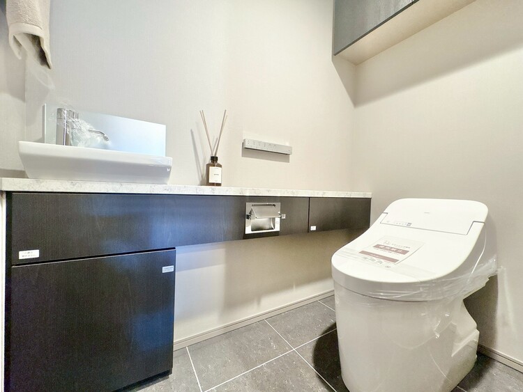 トイレ 暮らしの中のさりげないひとときの快適さにも、こだわりを、持って設備を配しております。