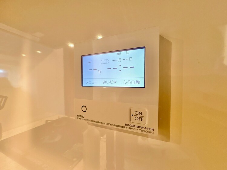 設備 見やすい画面で操作しやすい給湯パネルです。