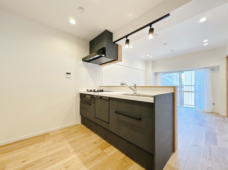 キッチン 洗練されたスタイリッシュなデザイン性と使いやすさを備えた仕様。