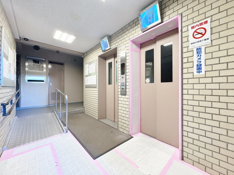 設備 エレベーターの管理も、きちんと行き届いてます。