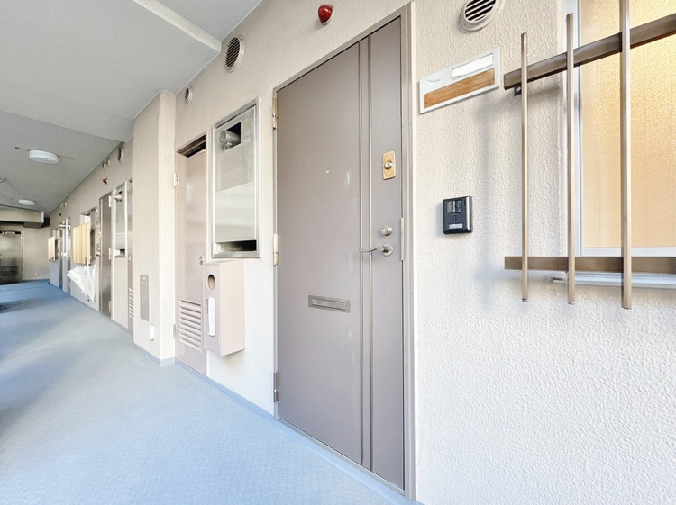 玄関 玄関を開ければ、そこは安らぎのご自宅。