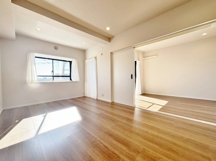 居間 豊かな居住性と、安心感を満たすクオリティが見事に調和した住空間。