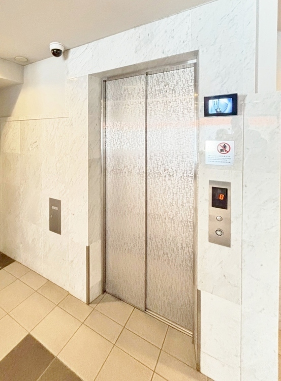 設備 エレベーターの管理も、きちんと行き届いてます。