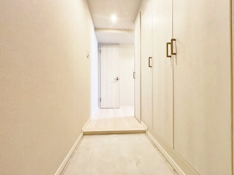 玄関 シューズボックスを完備した玄関です。