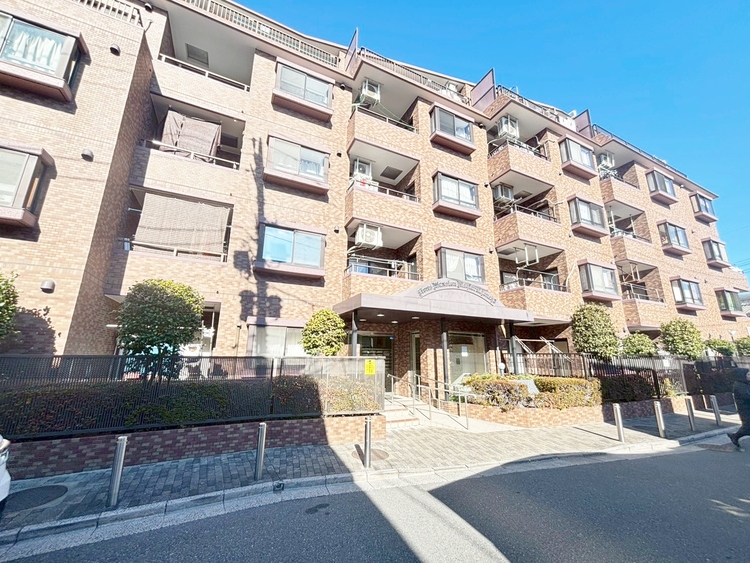 外観 資料には掲載していない情報が、現地にはたくさんあります。是非一度、現地をご確認ください。