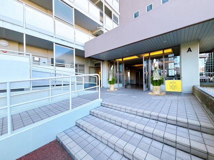 エントランス 外と内をつなぐエントランスは、まさに顔となる場所。