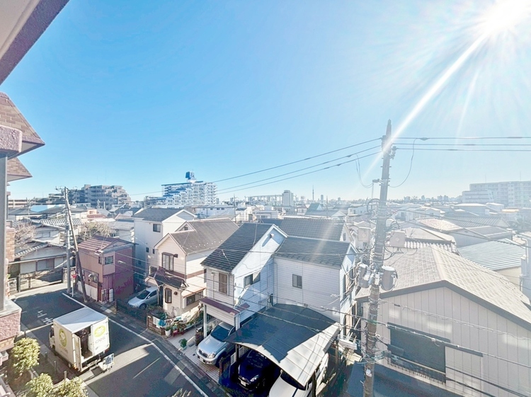 バルコニー 頬をなでる、優しい風を感じることが出来ます。