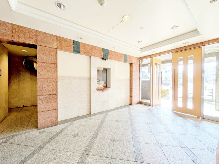 エントランス エントランスは、毎日の行き帰りで使う大事な空間です。