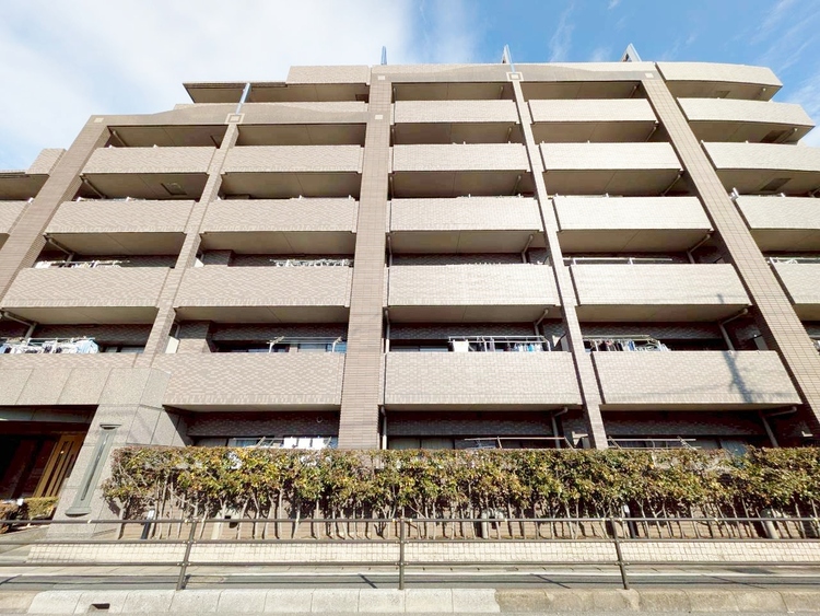 外観 ライフプランニングからローンまで、一貫してご説明させていただきます。お気軽にお問い合わせくださいませ。