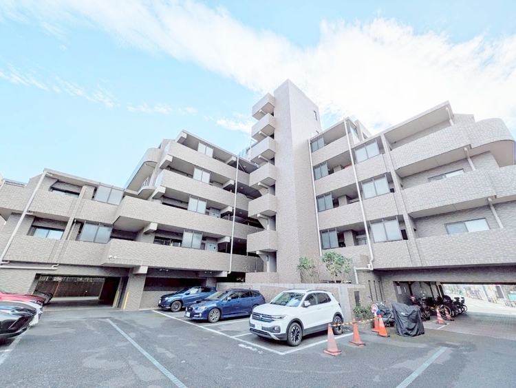 外観 現地に足をお運びいただいた際には、周辺散策などをお勧めいたします。