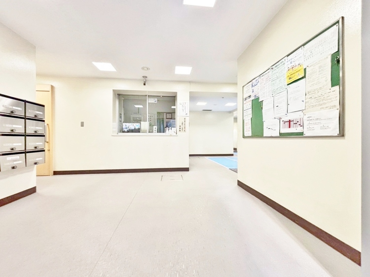 エントランス エントランス内部は、管理が行き届き清潔な共有スペースとなっています。