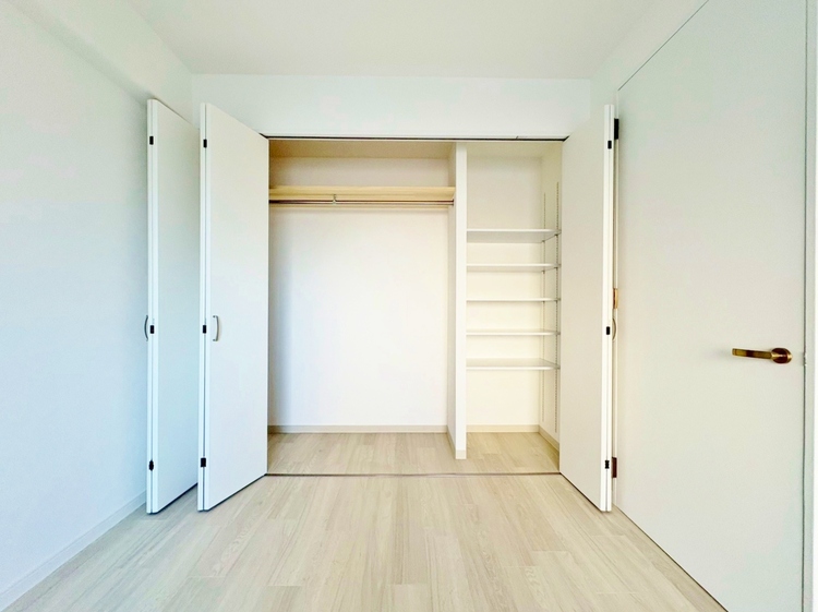 収納 居室にはクローゼットがあり、荷物もスッキリ収納して快適にお過ごしいただけます。