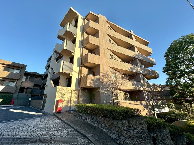 外観 資料には掲載していない情報が、現地にはたくさんあります。是非一度、現地をご確認ください。