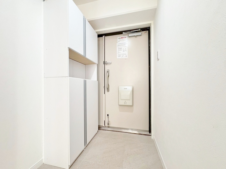 玄関 シューズボックスを完備した玄関です。